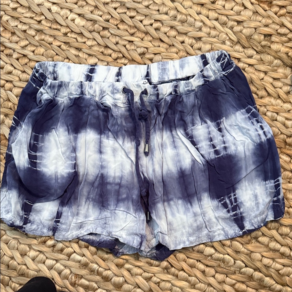 Splendid tie die shorts